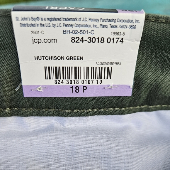 St. John's Bay Army Green Capris - Picture 8 of 10